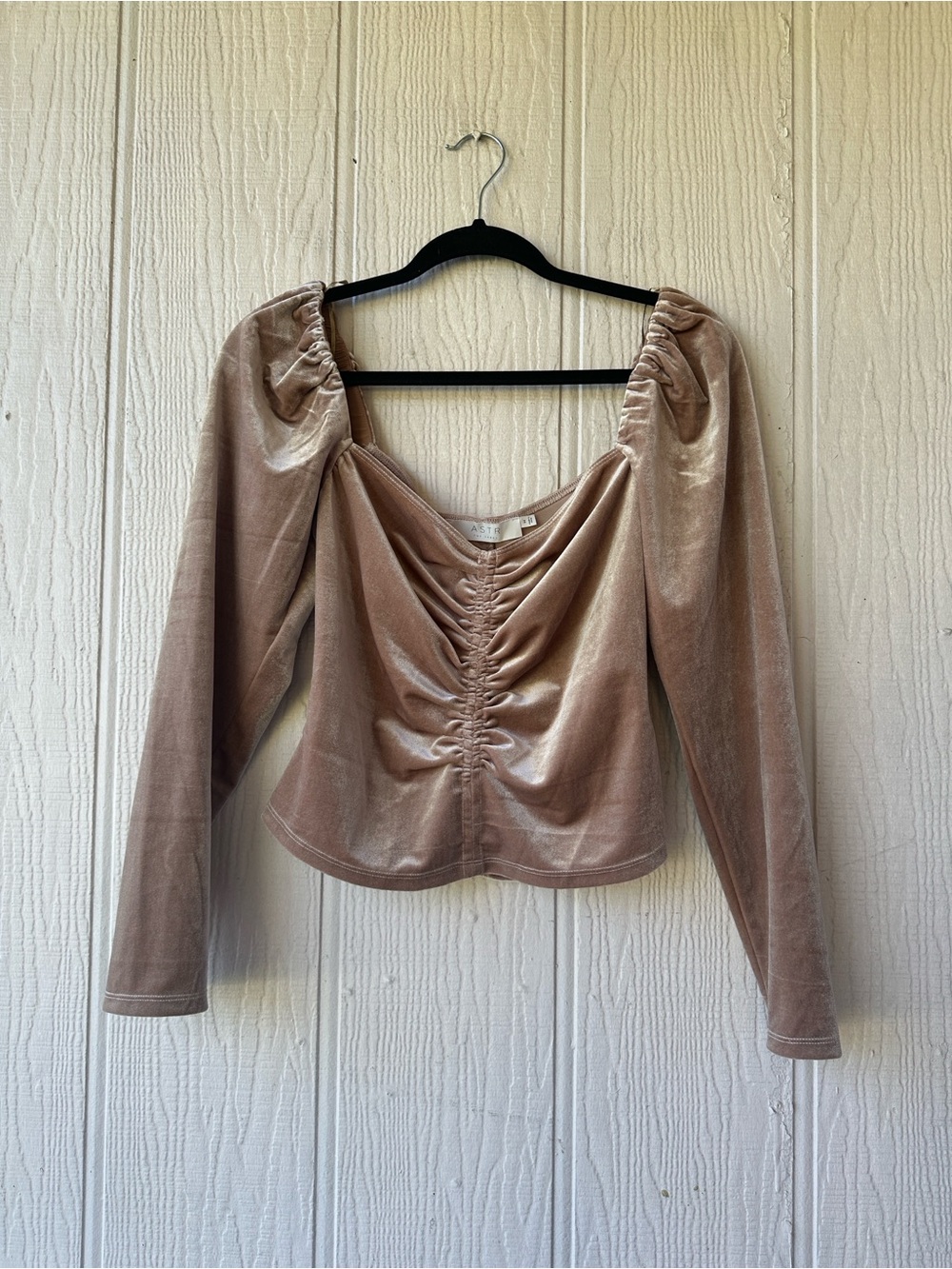 ASTR The Label Velvet Ruched Long Sleeve Top